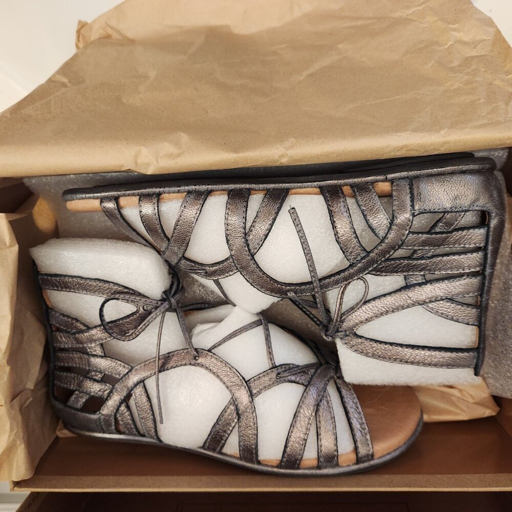 Gentle Souls Leather "Break my Heart" Gladiator Sandals. NIB. Size 6 - Picture 7 of 12